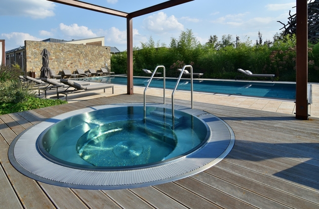 tip-article-image-Basen ze stali nierdzewnej na lato - już teraz zacznij realizować marzenia