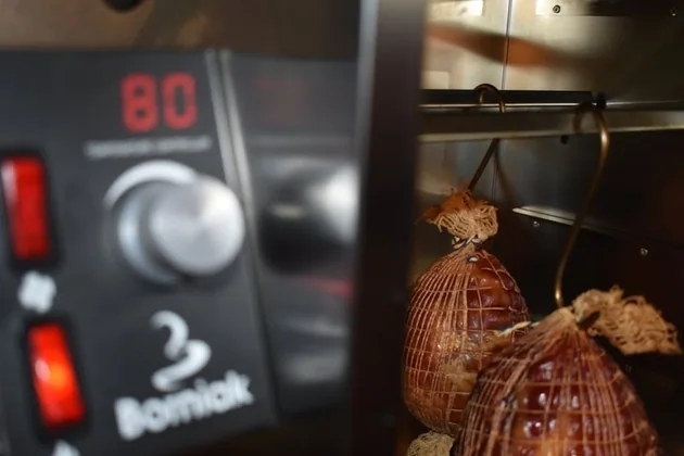 tip-article-image-BBQ Smoker, czyli twoja własna wędzarnia!