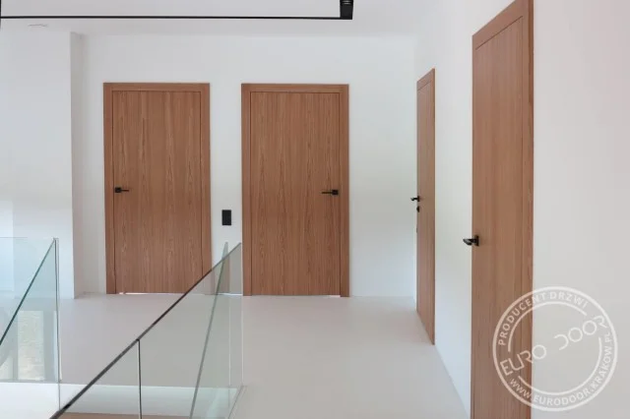 tip-article-image-Jak dobrać kolor drzwi do ścian i podłogi? Kontrast czy harmonia – oto jest pytanie!