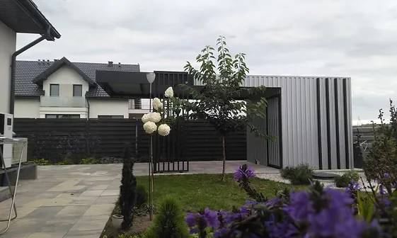 Stalowa wiata garażowa (carport) – dlaczego to lepszy wybór niż tradycyjny garaż?-tip-image