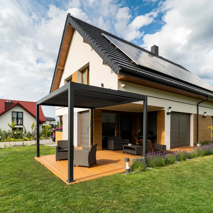 Pergola ogrodowa - sposób na wygodną strefę relaksu przy domu-tip-image